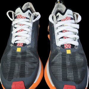 4T2 Running Unisex Trainer Sneaker GUC w/ Box Size US 8 MEN'S / US 9 WOMEN'S